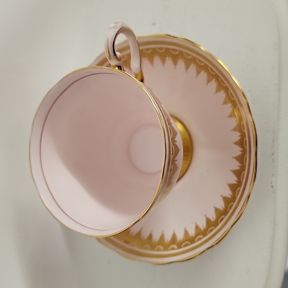 Tuscan Demi-Tasse Coffee Cup & Saucer in Powder Pink Fine Bone China 1940s - Picture 7 of 8